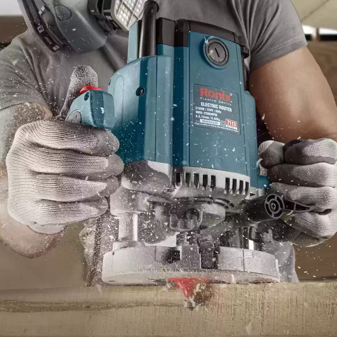 7113 Electric Wood Router-Ronix Tools (12).jpg