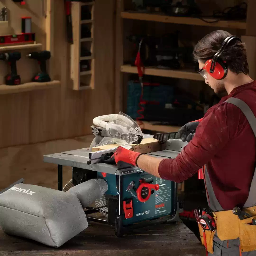 5601 Dust Collection Table Saw-Ronix Tools (4).jpg